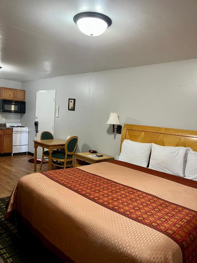 Chief Motel Keokuk Экстерьер фото